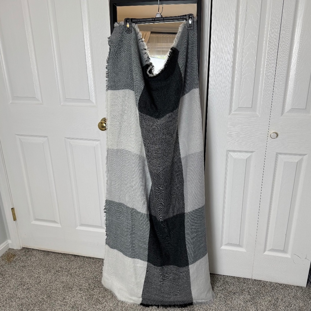 Apt. 9 Blanket Scarf - Picture 1 of 7